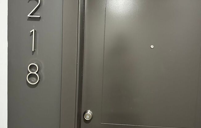 1 bed, 1.5 baths, 941 sqft, $1,595, Unit 218 - L941 LOFT