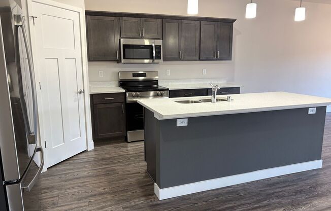 2 beds, 2.5 baths, 1,754 sqft, $2,505, Unit 4888-339