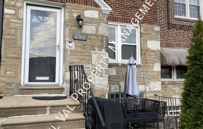 203 E WALNUT PARK DR