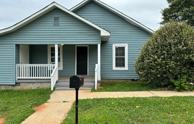 Newly Renovated 2 Bed/ 2 Bath- Great Downtown Location