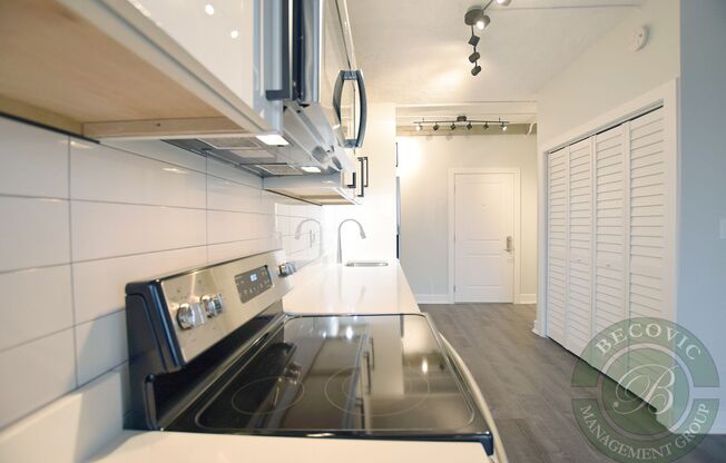 2 beds, 1 bath, 570 sqft, $2,500, Unit 415