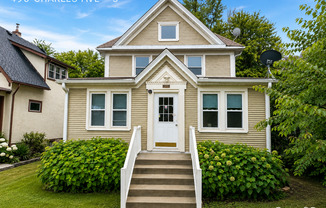 490 CHARLES AVE