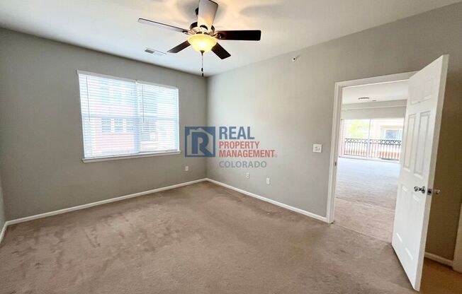 9633 E 5 AVE