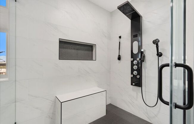 4 beds, 3.5 baths, $4,700, Unit # 722