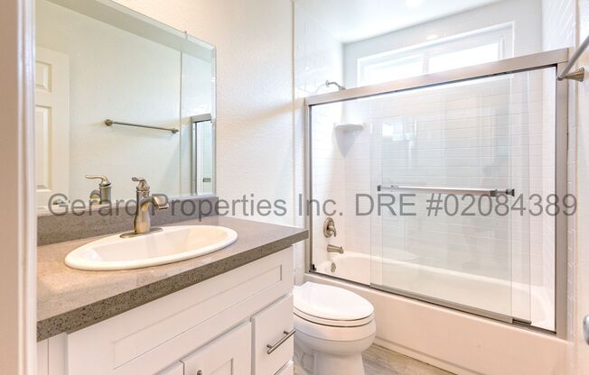 2 beds, 2 baths, $3,150, Unit #C