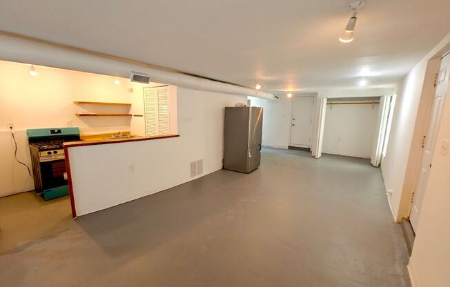 1806-1810 S. Jefferson