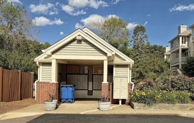 2 beds, 1.5 baths, 980 sqft, $2,595, Unit A104