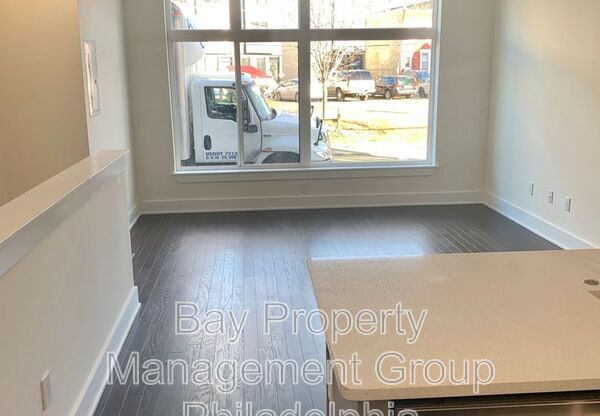 514 W MONTGOMERY AVE