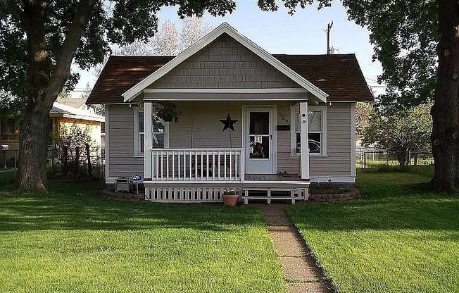 627 W PROVIDENCE AVE