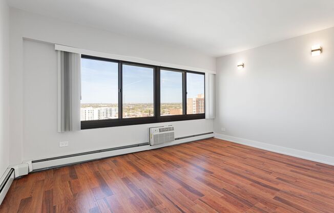 1 bed, 1.5 baths, 667 sqft, $2,400, Unit 16B