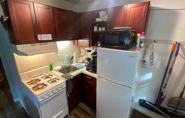 Studio, 1 bath, 250 sqft, $845