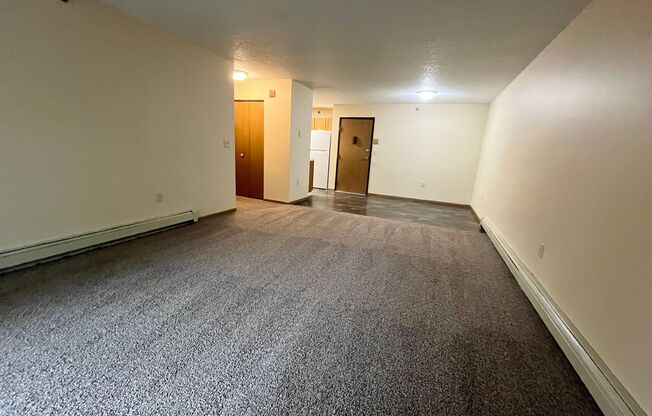 3 beds, 1 bath, 1,044 sqft, $895, Unit 18