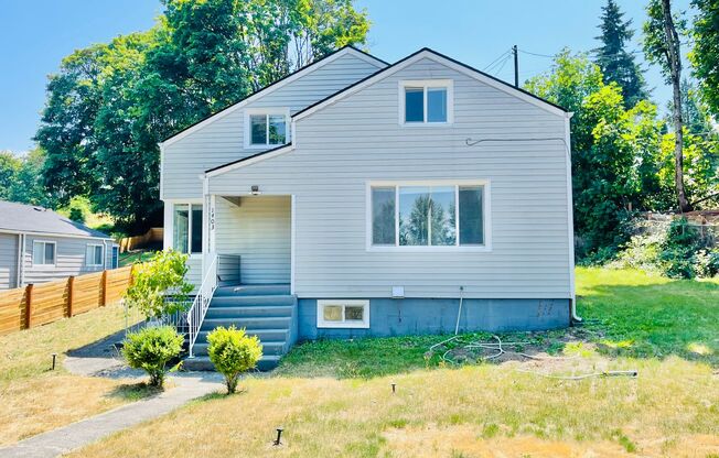 Renovated 4 bedroom 2 bath Home with Plenty of Space!