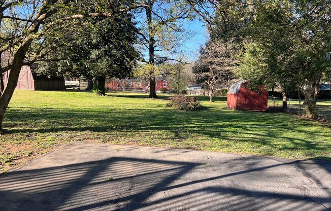 Glengarry Park with Large Yard