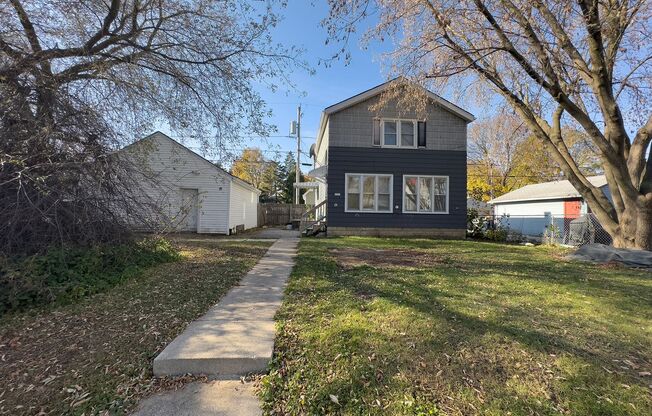 Beautiful 3 bedroom, 1 bath single family home with fenced yard and garage