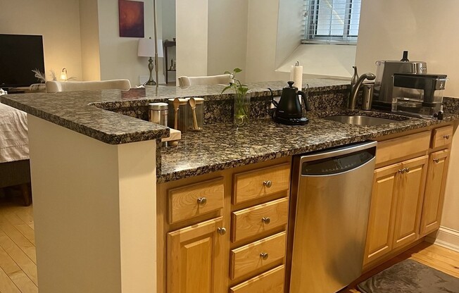 2 beds, 1 bath, 935 sqft, $3,850, Unit B301