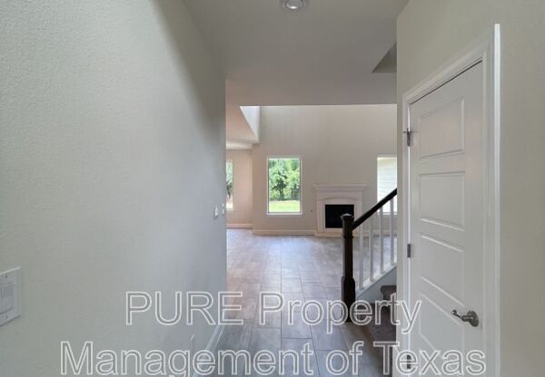 716 EXPEDITION WAY