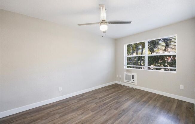 2 beds, 1 bath, 634 sqft, $1,999, Unit 330-06