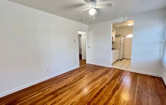 2 BR 1BA Duplex in North Park - Washer/Dryer, Pet Friendly, Great Location, and Yard