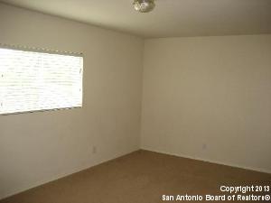 4 beds, 2.5 baths, $1,795