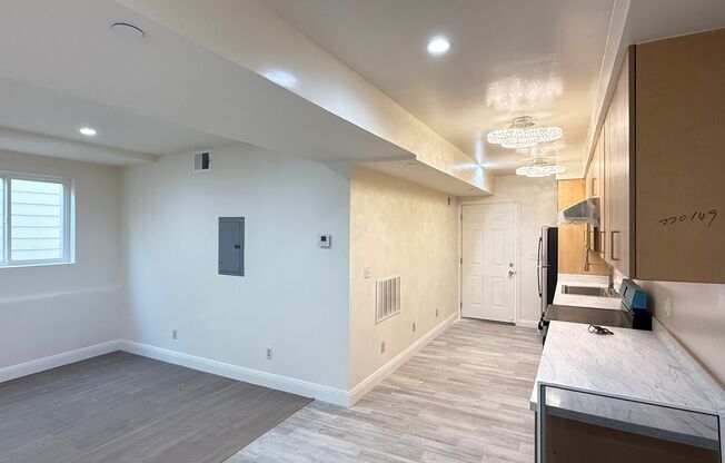 220 - 220A Sadowa St