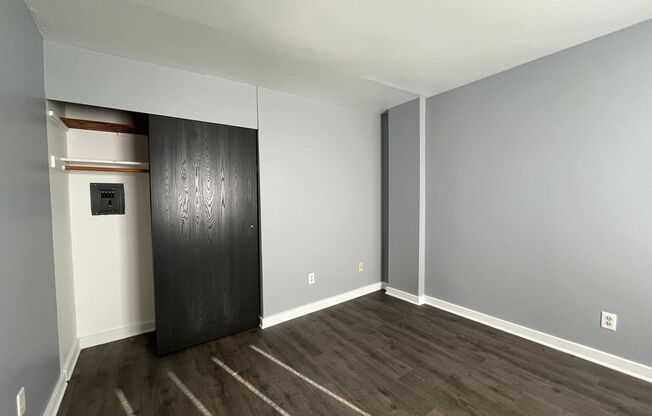 1 bed, 1 bath, 450 sqft, $975, Unit 310