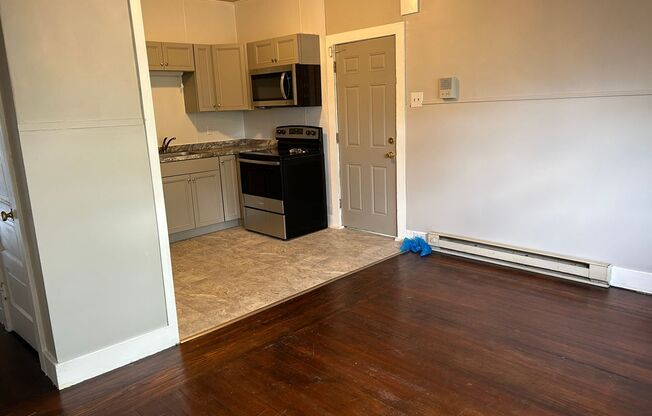 525 1/2 W. King St.