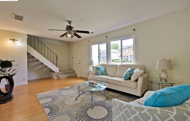COMING SOON! | $2,890 / 3 BR - GORGEOUS TOWN HOME IN NORTHGATE AREA OF FREMONT!