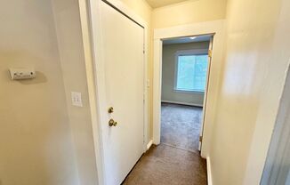 2 beds, 1 bath, $1,350, Unit A