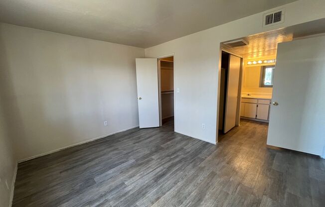 1 bed, 1 bath, 604 sqft, $929, Unit 2