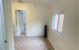 1211 NE 130 ST