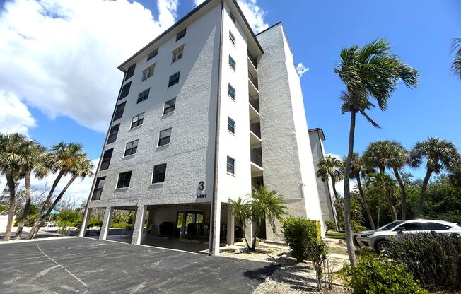 SEASONAL BEACH ACCESS 2/2 CONDO ON FT. MYERS BEACH!!!