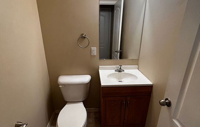 2 beds, 1.5 baths, 1,047 sqft, $1,450, Unit Unit 23