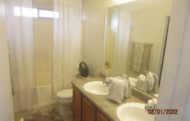 3 beds, 2 baths, $1,685