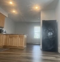 2 beds, 1.5 baths, 1,100 sqft, $2,400, Unit 1