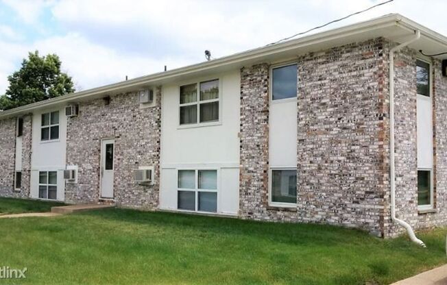 222 NW College Avenue