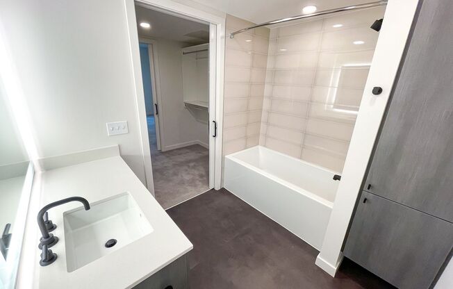 2 beds, 2 baths, 1,100 sqft, $6,495, Unit 401