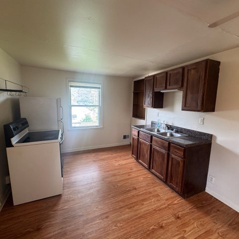 125 N CHICAGO AVE
