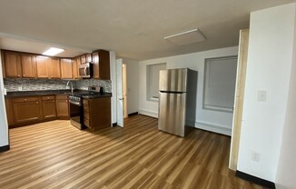 2 beds, 1 bath, 800 sqft, $2,400, Unit 3