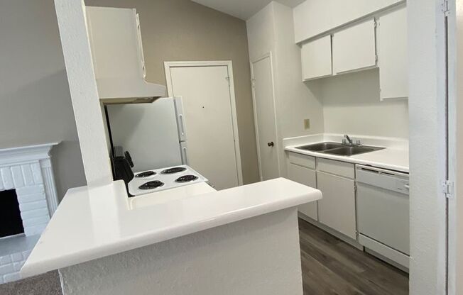 2 beds, 2 baths, 1,038 sqft, $1,085, Unit 0801