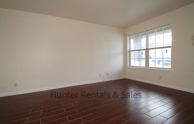 3 beds, 2 baths, $1,195