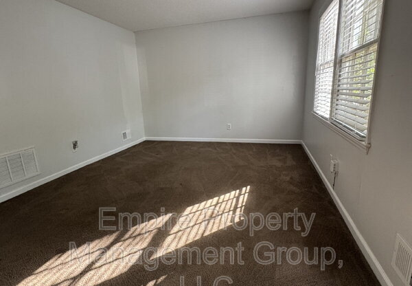 2217 Apple Valley Rd. Unit A