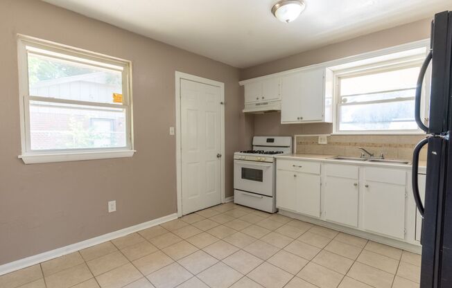 5 beds, 1 bath, $1,500