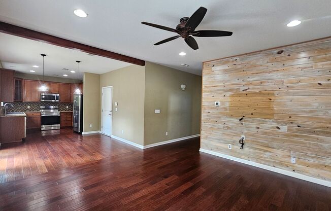 Amazing 3 bedrooms plus a loft, and 2.5 bathroom located in Fallbrook farms Thornton