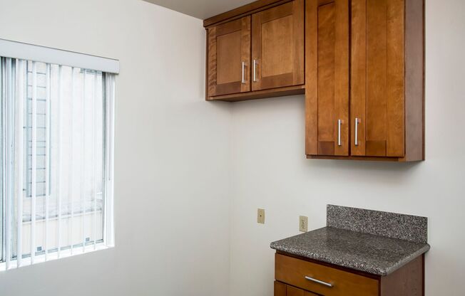 Studio, 1 bath, 344 sqft, $1,595, Unit 32