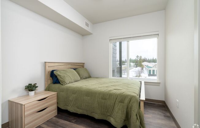 3 beds, 3 baths, 1,086 sqft, $1,882, Unit 2212