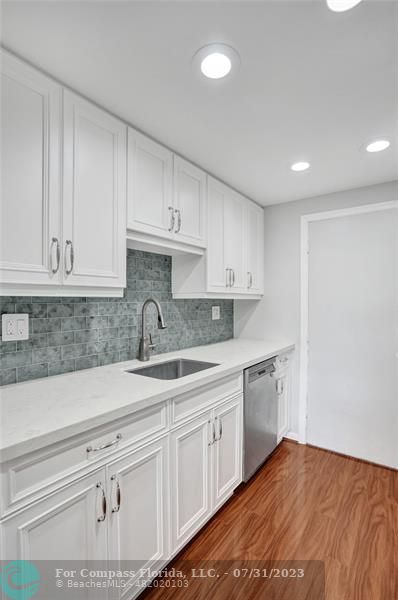 200 S Birch Rd