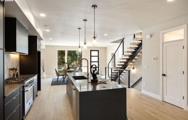 Beir04 - 617 SW Lobelia