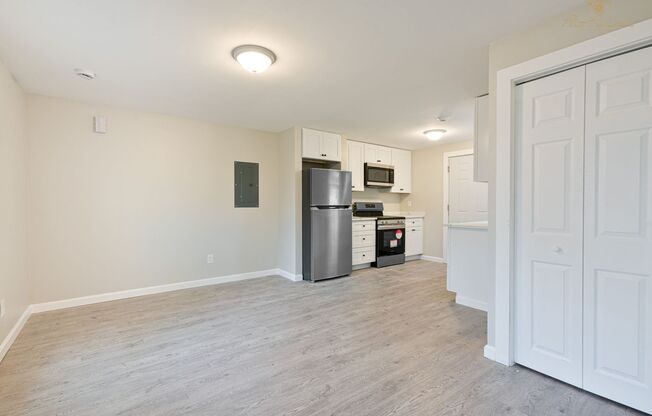 1 bed, 1 bath, 600 sqft, $2,100, Unit 920 Smith St. Unit #2B