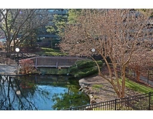 1 bed, 1 bath, 385 sqft, $1,800, Unit L6
